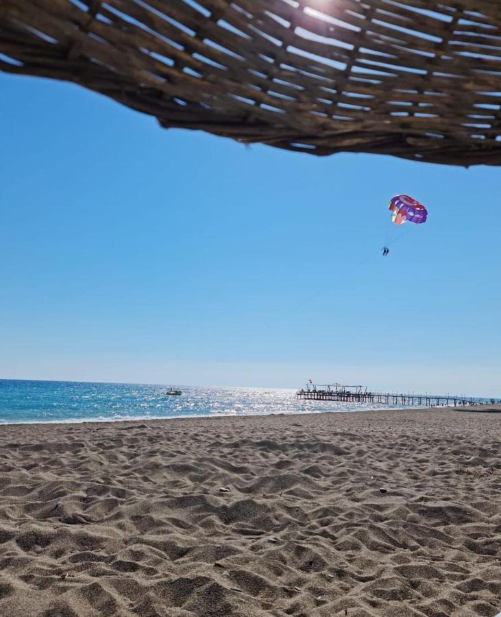 Skys Beach Hotel マナウガト エクステリア 写真