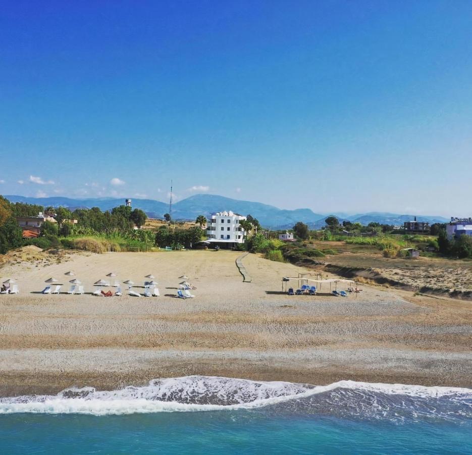 Skys Beach Hotel マナウガト エクステリア 写真