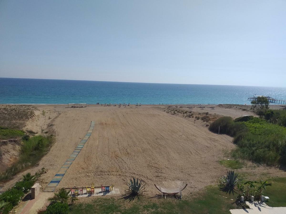 Skys Beach Hotel マナウガト エクステリア 写真